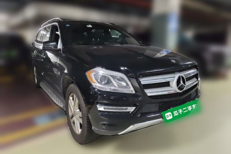 Used Mercedes-Benz GL-Class  Front Right 45 Deg