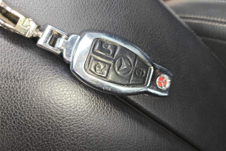 Used Mercedes-Benz GL-Class  Vehicle Key