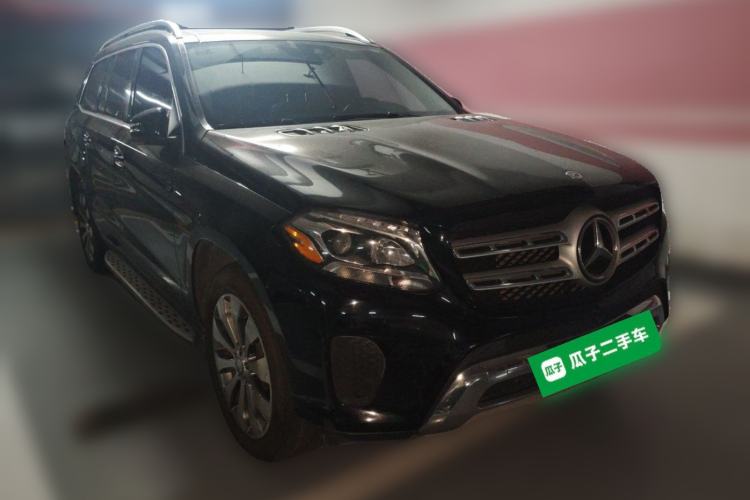 Used Mercedes-Benz GL-Class  Front Right 45 Deg