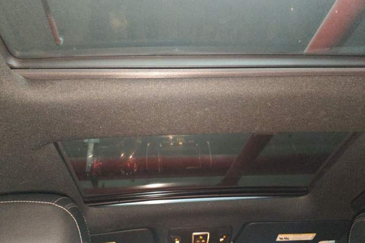 Used Mercedes-Benz GL-Class  Headliner