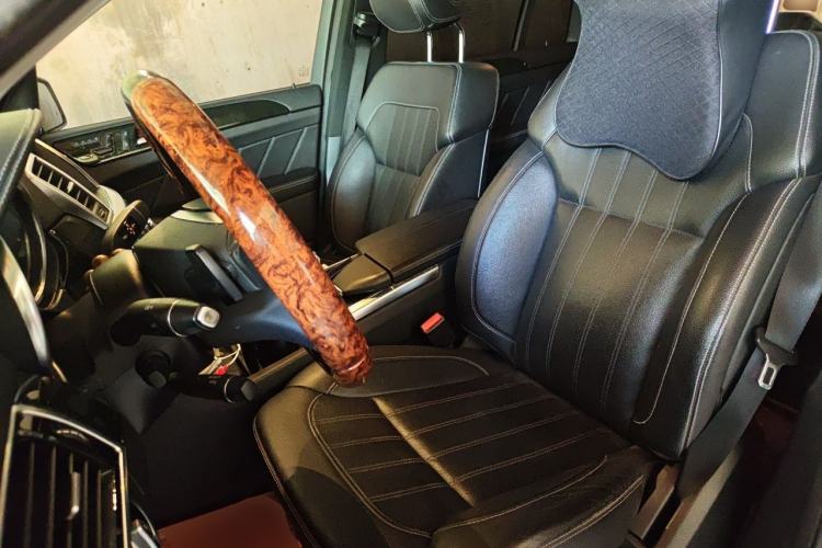 Used Mercedes-Benz GL-Class  Left Front Seat