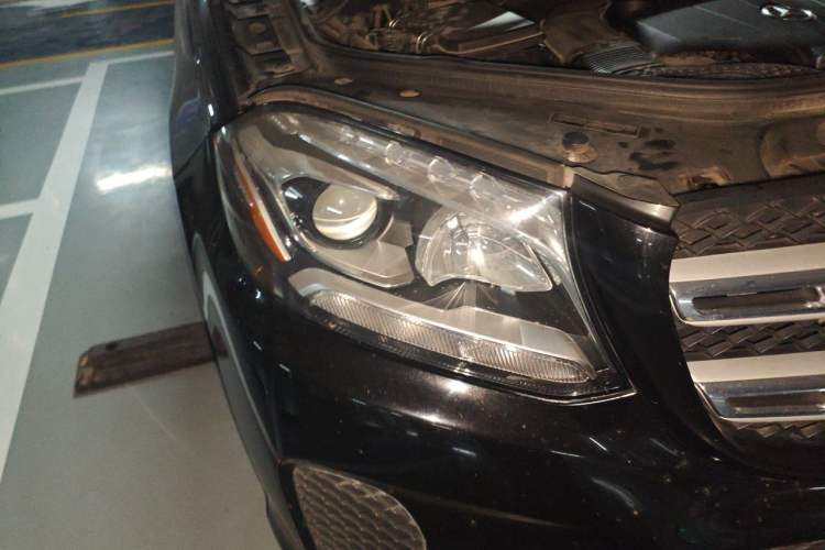 Used Mercedes-Benz GL-Class  Right Front Headlight