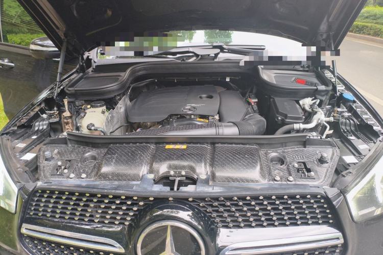 Used Mercedes-Benz GL-Class  Engine Bay