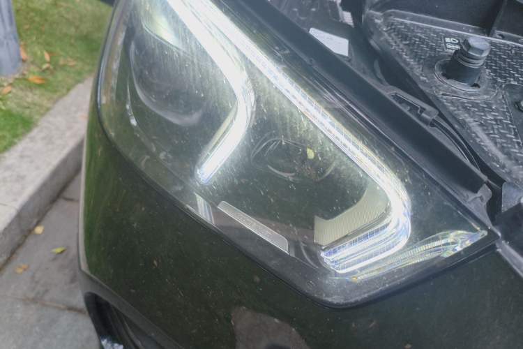 Used Mercedes-Benz GL-Class  Right Front Headlight