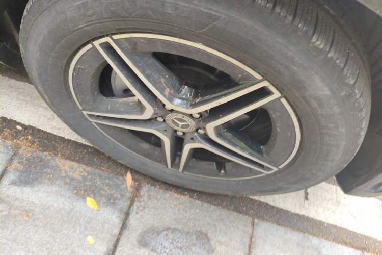 Used Mercedes-Benz GL-Class  Right Front Wheel Hub