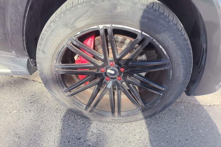 Used Mercedes-Benz GL-Class AMG 2013 AMG GL 63 Right Front Wheel Hub