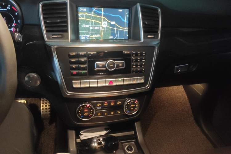 Used Mercedes-Benz GL-Class AMG 2013 AMG GL 63 Audio And AC Panel