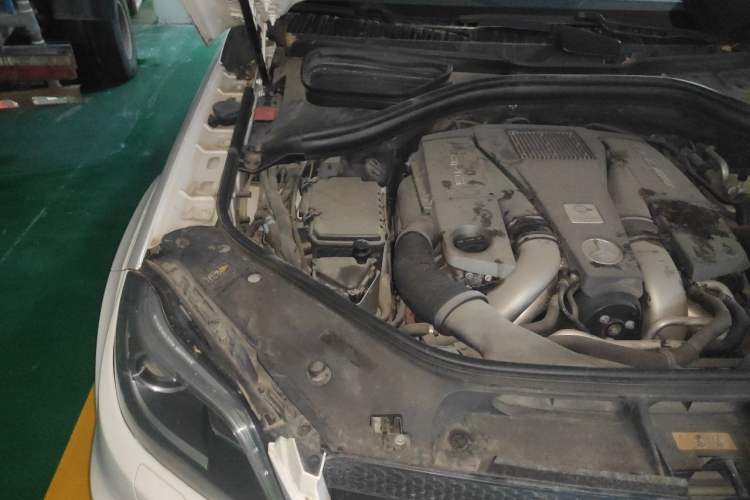 Used Mercedes-Benz GL-Class AMG 2013 AMG GL 63 Engine Bay Right