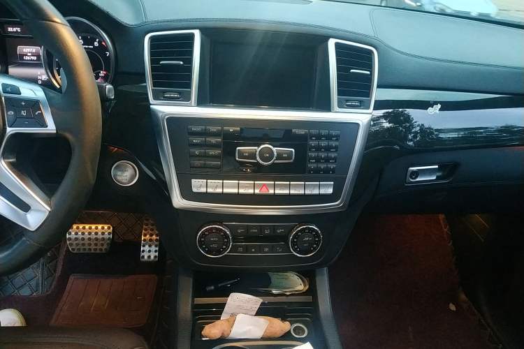 Used Mercedes-Benz GL-Class AMG 2014 AMG GL 63 Audio And AC Panel