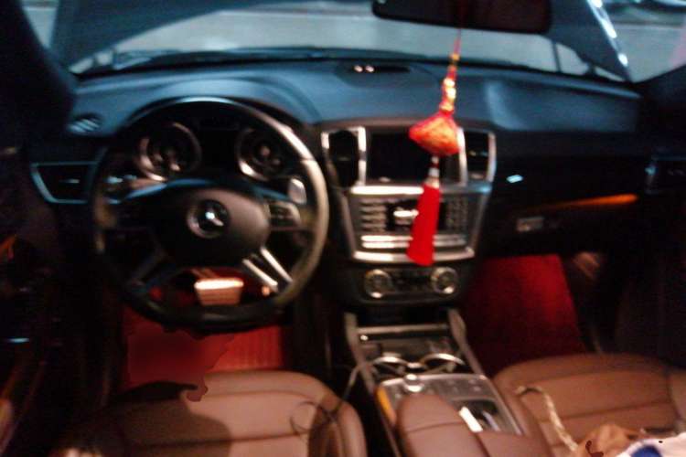 Used Mercedes-Benz GL-Class AMG 2014 AMG GL 63 Center Console