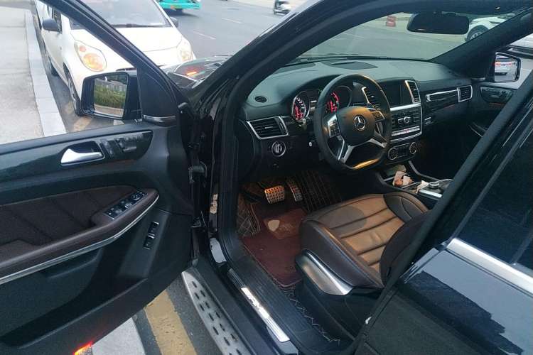 Used Mercedes-Benz GL-Class AMG 2014 AMG GL 63 Driver Seat