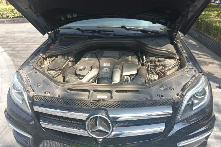 Used Mercedes-Benz GL-Class AMG 2014 AMG GL 63 Engine Bay