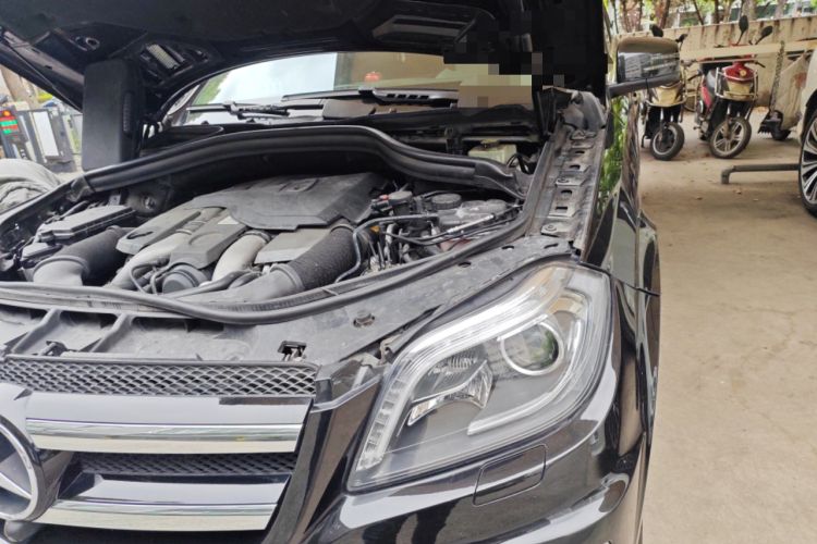 Used Mercedes-Benz GL-Class AMG 2014 AMG GL 63 Engine Bay Left