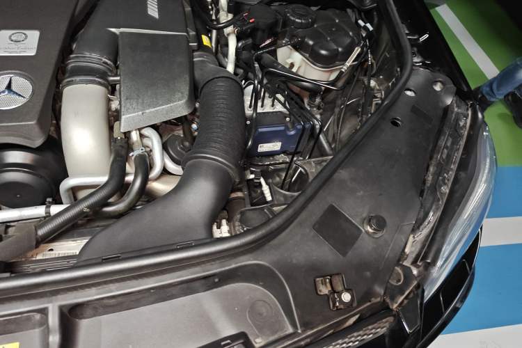Used Mercedes-Benz GL-Class AMG 2014 AMG GL 63 Engine Bay Left
