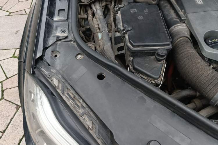 Used Mercedes-Benz GL-Class AMG 2014 AMG GL 63 Engine Bay Right