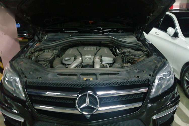 Used Mercedes-Benz GL-Class AMG 2014 AMG GL 63 Engine Bay
