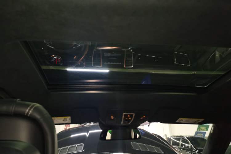 Used Mercedes-Benz GL-Class AMG 2014 AMG GL 63 Headliner
