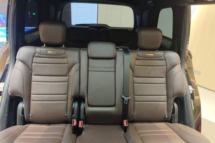 Used Mercedes-Benz GL-Class AMG 2014 AMG GL 63 Interior 10