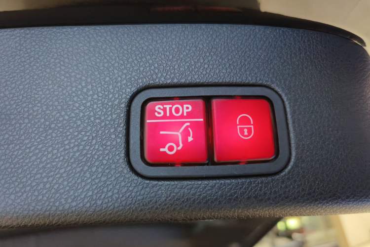 Used Mercedes-Benz GL-Class AMG 2014 AMG GL 63 Interior 13