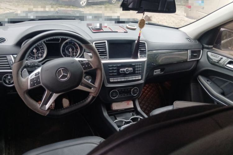 Used Mercedes-Benz GL-Class AMG 2014 AMG GL 63 Interior 2