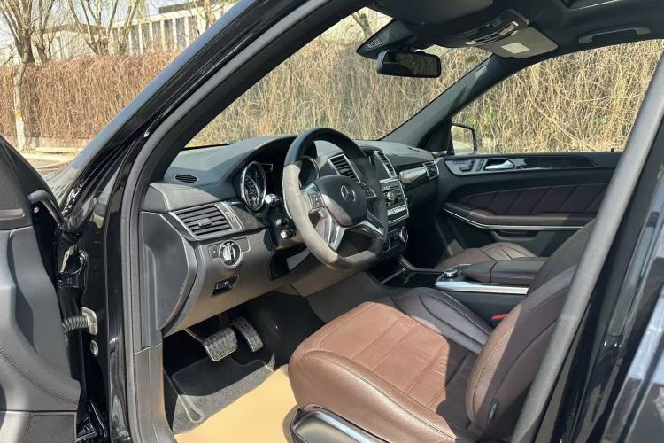 Used Mercedes-Benz GL-Class AMG 2014 AMG GL 63 Interior 2