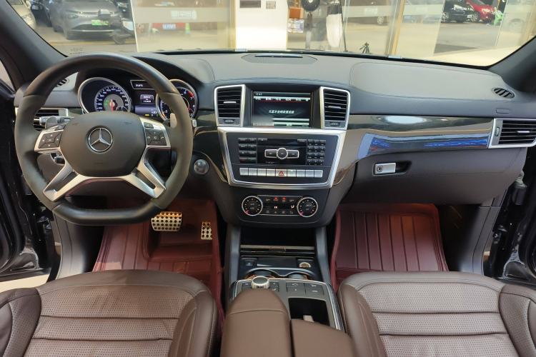 Used Mercedes-Benz GL-Class AMG 2014 AMG GL 63 Interior 3
