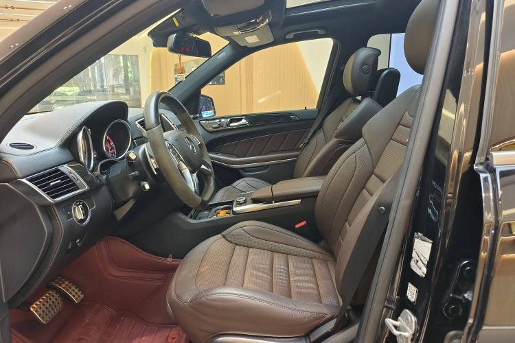 Used Mercedes-Benz GL-Class AMG 2014 AMG GL 63 Interior 4