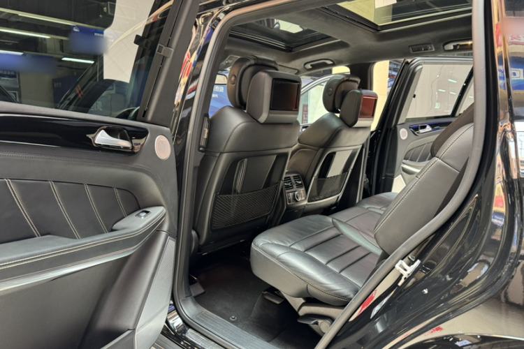 Used Mercedes-Benz GL-Class AMG 2014 AMG GL 63 Interior 5