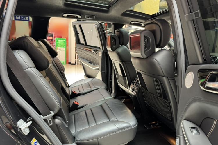Used Mercedes-Benz GL-Class AMG 2014 AMG GL 63 Interior 6
