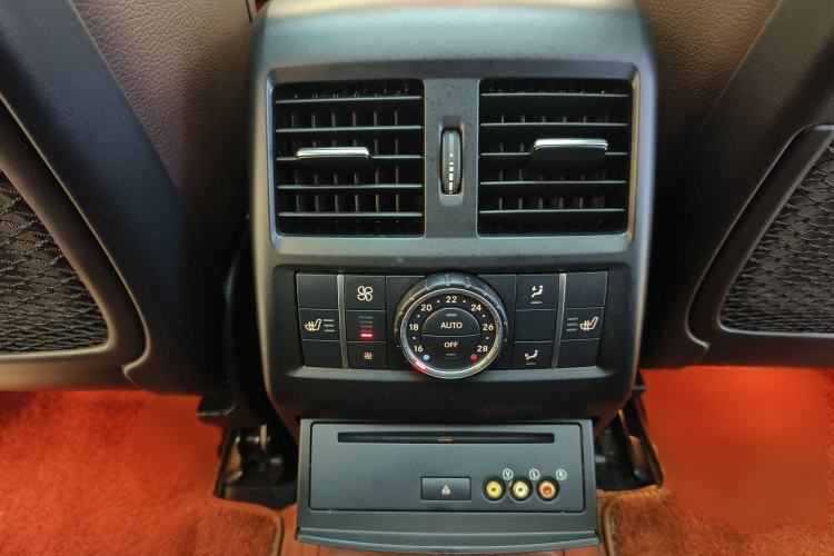 Used Mercedes-Benz GL-Class AMG 2014 AMG GL 63 Interior 8
