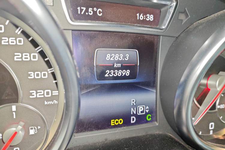 Used Mercedes-Benz GL-Class AMG 2014 AMG GL 63 Odometer Close Up