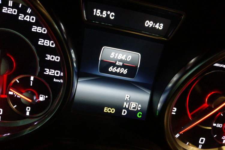 Used Mercedes-Benz GL-Class AMG 2014 AMG GL 63 Odometer Close Up