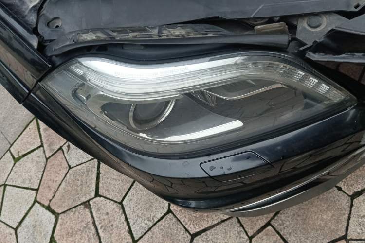 Used Mercedes-Benz GL-Class AMG 2014 AMG GL 63 Right Front Headlight