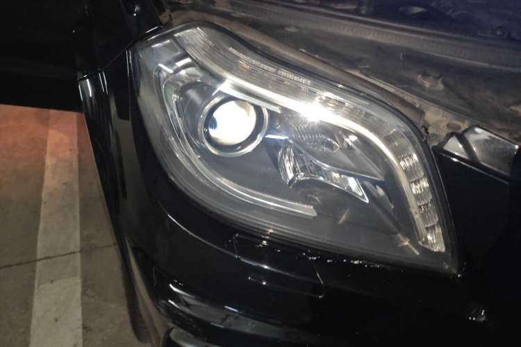 Used Mercedes-Benz GL-Class AMG 2014 AMG GL 63 Right Front Headlight
