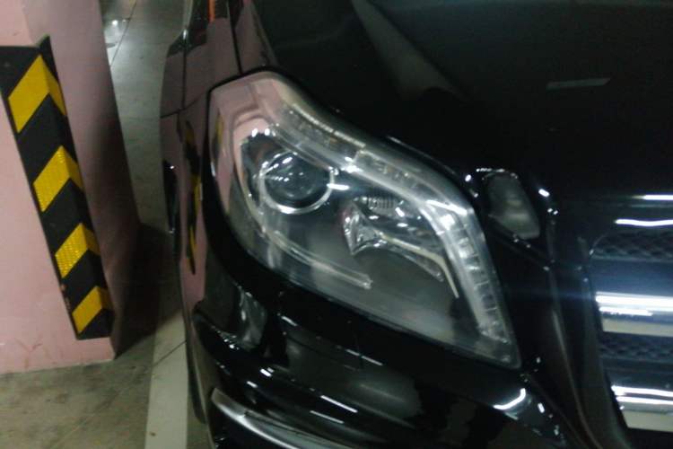 Used Mercedes-Benz GL-Class AMG 2014 AMG GL 63 Right Front Headlight