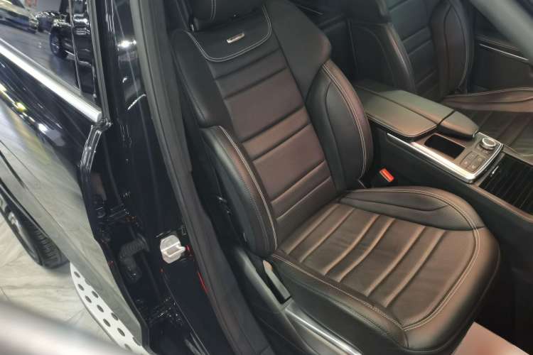 Used Mercedes-Benz GL-Class AMG 2014 AMG GL 63 Right Front Seat