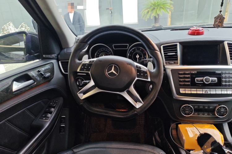Used Mercedes-Benz GL-Class AMG 2014 AMG GL 63 Steering Wheel