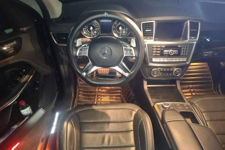 Used Mercedes-Benz GL-Class AMG 2014 AMG GL 63 Steering Wheel