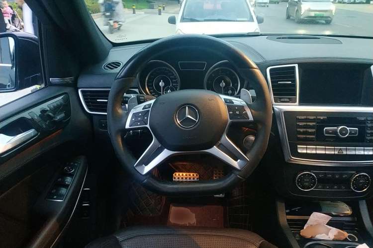 Used Mercedes-Benz GL-Class AMG 2014 AMG GL 63 Steering Wheel