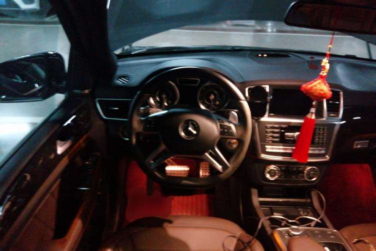 Used Mercedes-Benz GL-Class AMG 2014 AMG GL 63 Steering Wheel