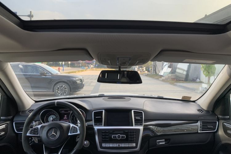 Used Mercedes-Benz GL-Class AMG 2014 AMG GL 63 Interior 1