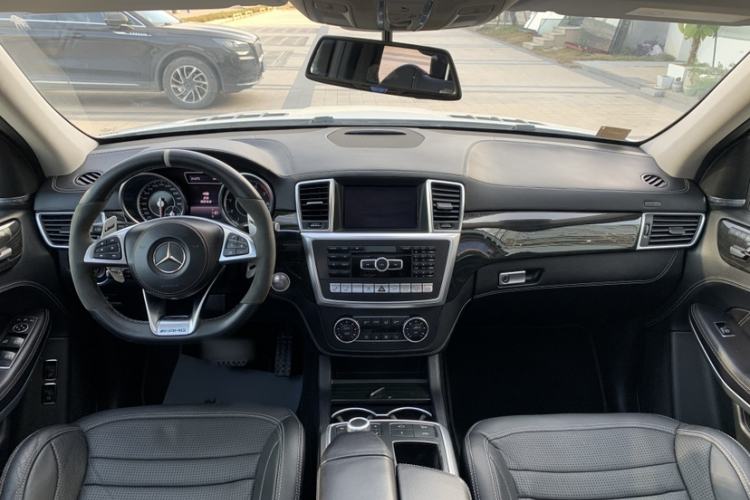 Used Mercedes-Benz GL-Class AMG 2014 AMG GL 63 Interior 2