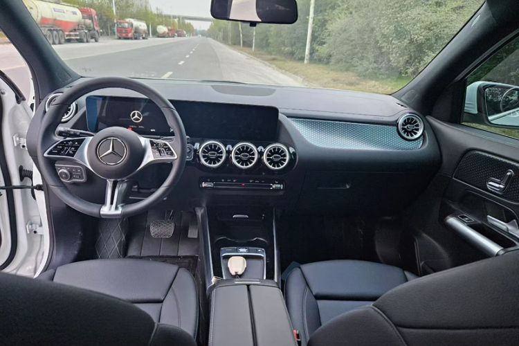 Used Mercedes-Benz GLA 2025 GLA 220 Interior 1