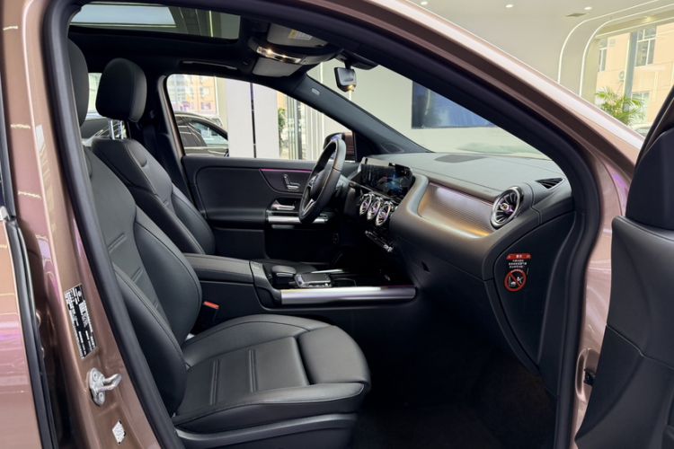 Used Mercedes-Benz GLA 2020 GLA 200 Interior 4