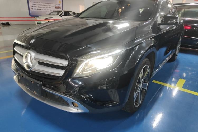 Used Mercedes-Benz GLA 2015 GLA 220 4MATIC Luxury Model Guazi used car, China used car export, Used car for sale, Used cars, Cheapest cars for sale