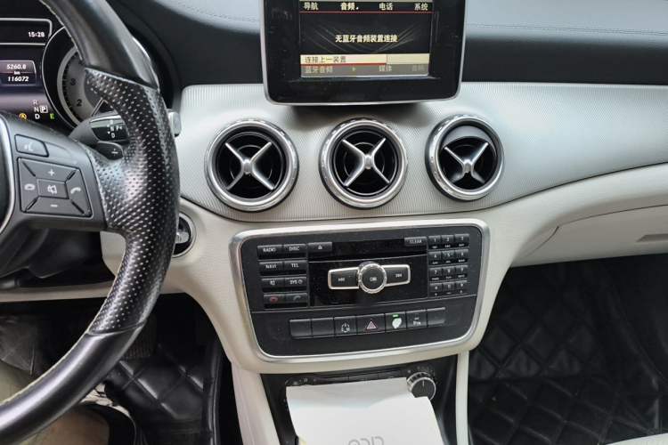 Used Mercedes-Benz GLA 2015 GLA 200 Fashion Model Audio And AC Panel