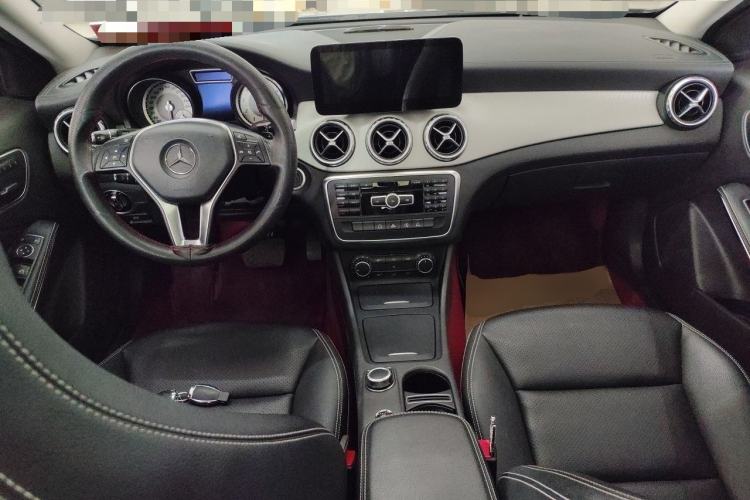 Used Mercedes-Benz GLA 2015 GLA 200 Fashion Model Center Console