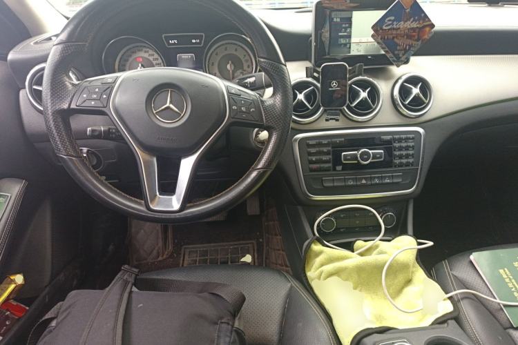 Used Mercedes-Benz GLA 2015 GLA 200 Fashion Model Center Console