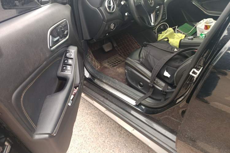 Used Mercedes-Benz GLA 2015 GLA 200 Fashion Model Driver Seat