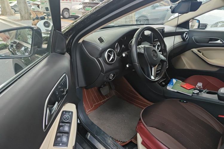 Used Mercedes-Benz GLA 2015 GLA 220 4MATIC Fashion Model Driver Seat